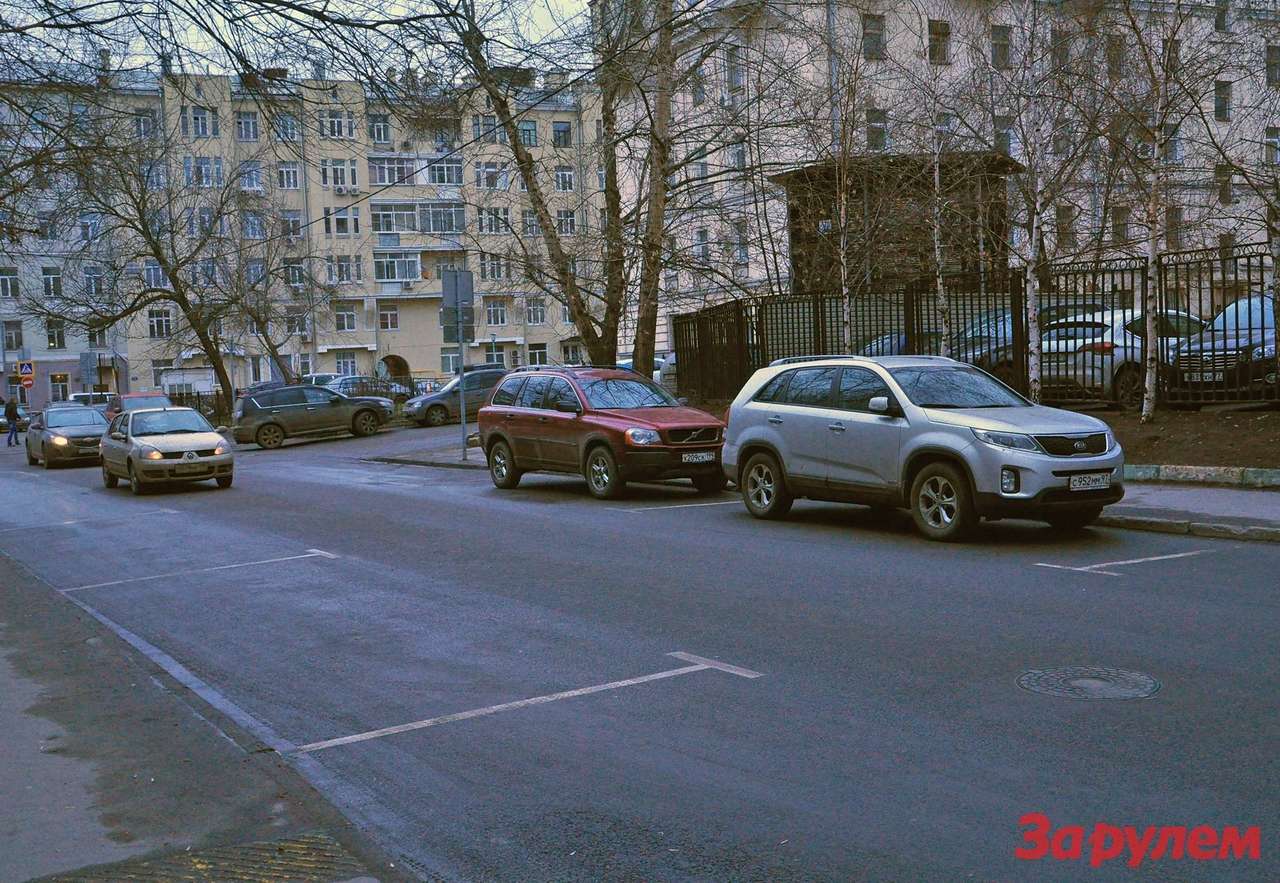 С февраля в Москве начнут укорачивать парковочные места