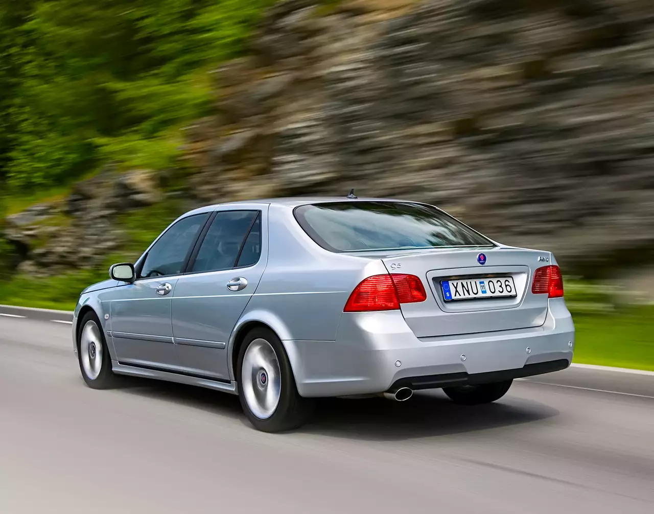 Покупаем Saab 9-5 с пробегом: аэроэкспресс