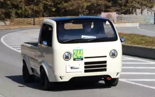 Концепт-кар Honda T880 тоже вызывает ассоциации с легендарной «буханкой».