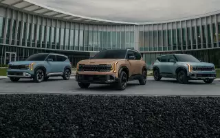 Kia обновила свои кроссоверы и представила уникальный автомобиль для инвалидов
