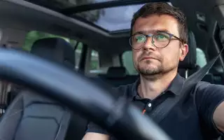 Весна атакует: офтальмолог предупредил водителей о скрытых опасностях за рулем