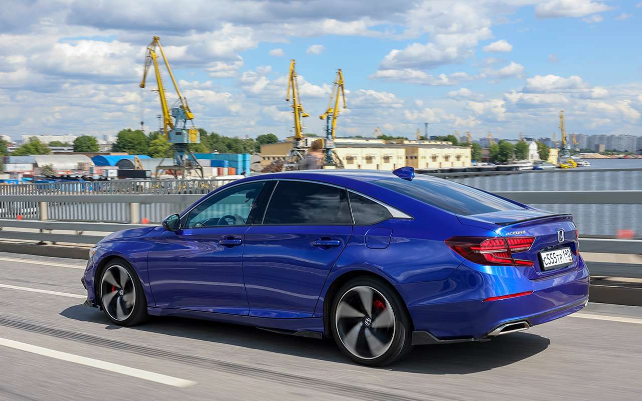 Скандальный Mercedes Бритни Спирс пустят с молотка