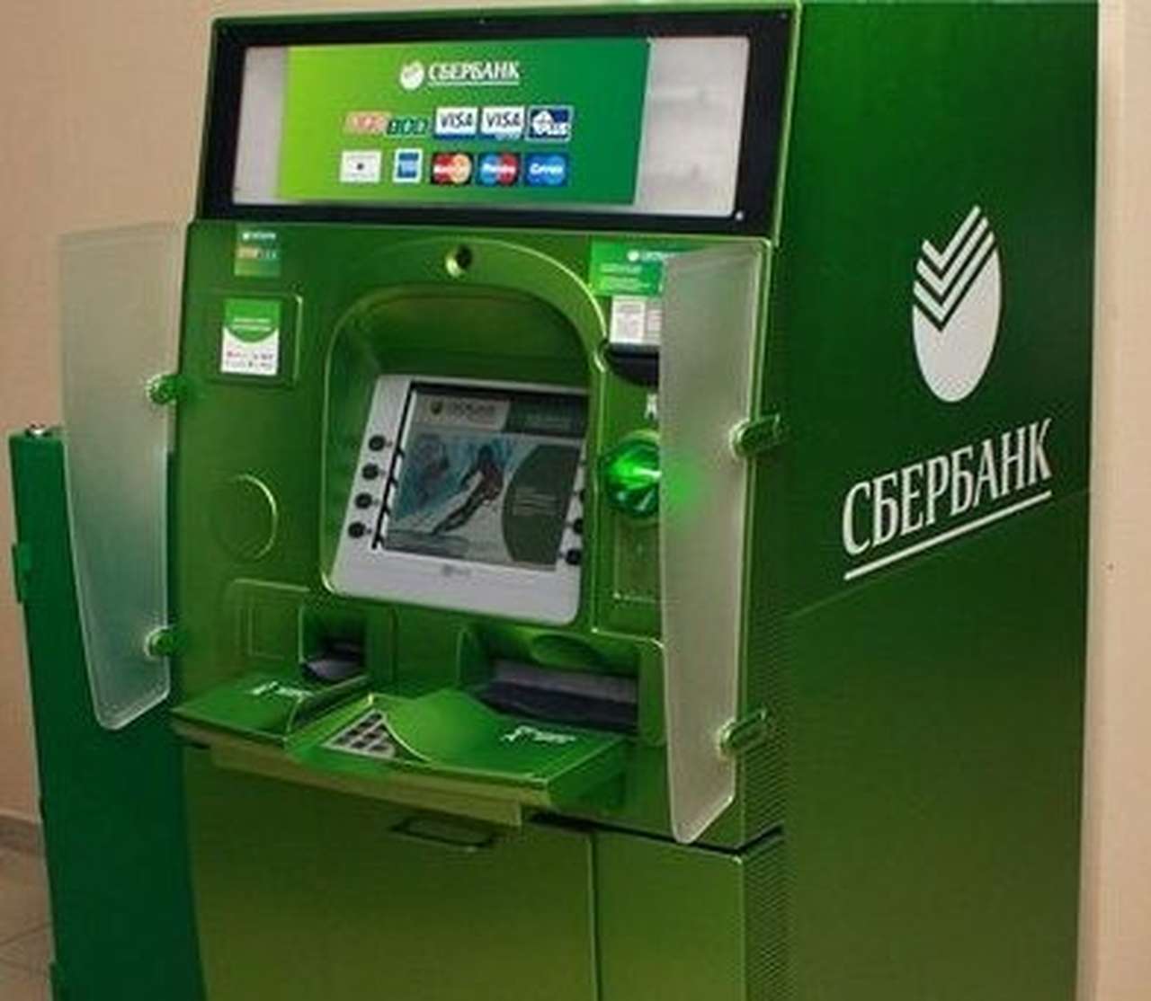 Такая функция введена во все «ведомственные» информационно-платежных терминалы Московского банка Сбербанка России, а также в систему «Сбербанк Онл@йн».