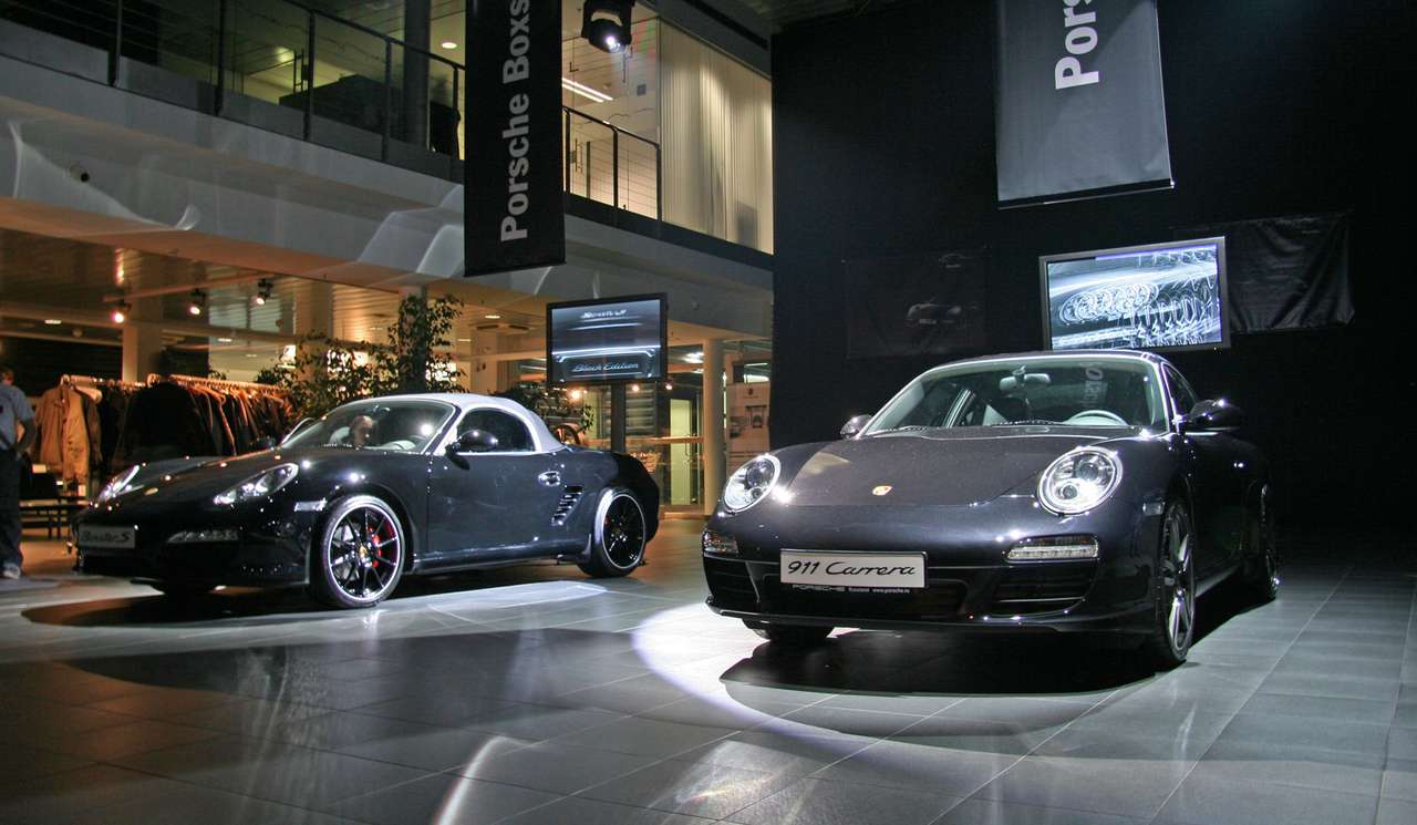 Porsche привезла в Россию ограниченную серию Black Edition