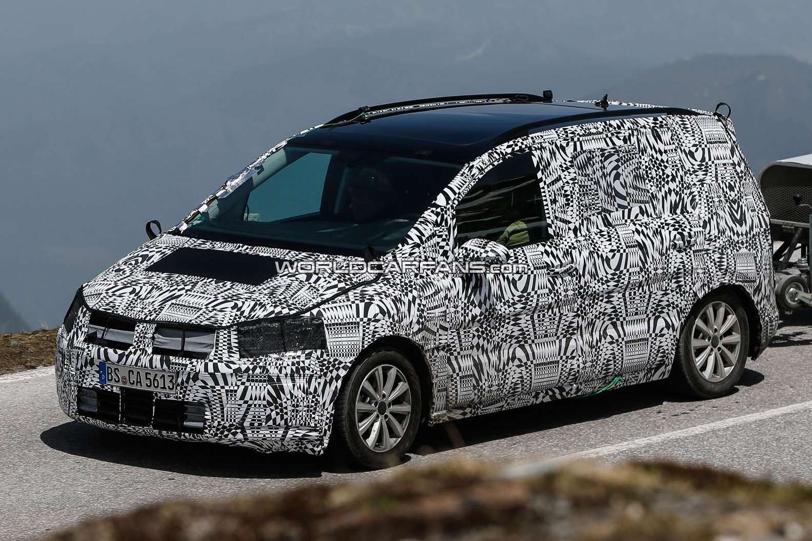 Автомобиль Volkswagen Touran: новости, обзор, машина Фольксваген Туран —  разные поколения, характеристики, комплектации Volkswagen Touran — сайт За  рулем www.zr.ru