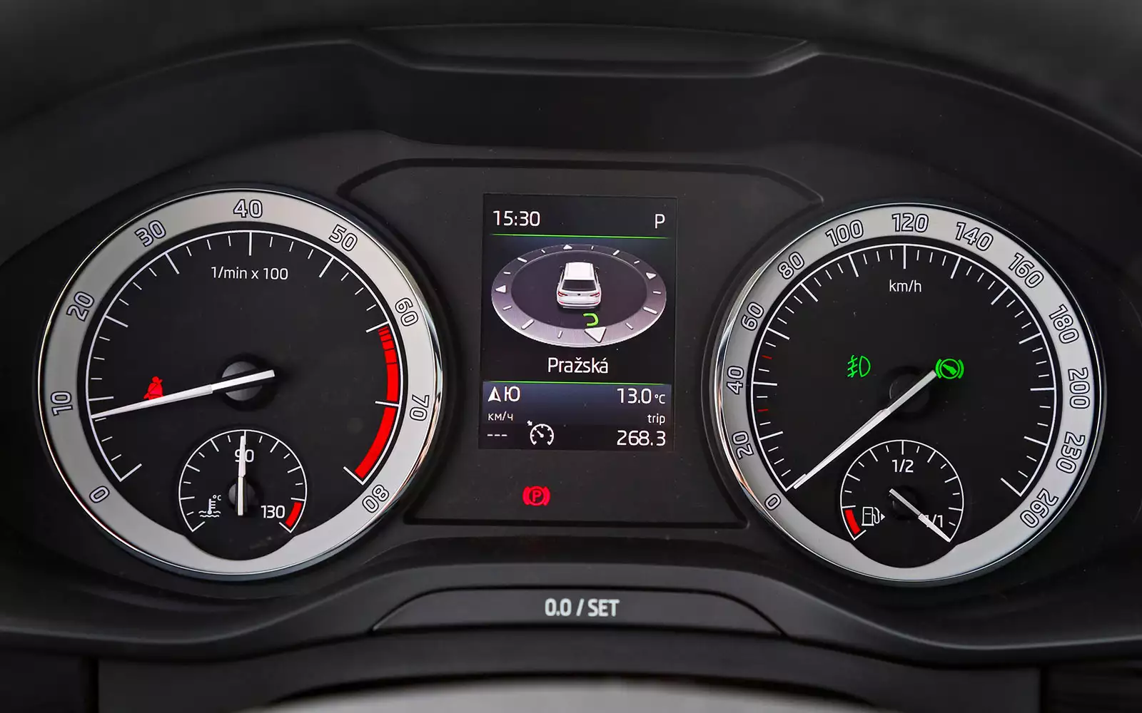 Приборная панель кодиак. Приборная панель Skoda Kodia. Цифровая панель Шкода Кодиак 2021. Приборная панель Skoda Kodiaq. Приборная панель школа кадиау.