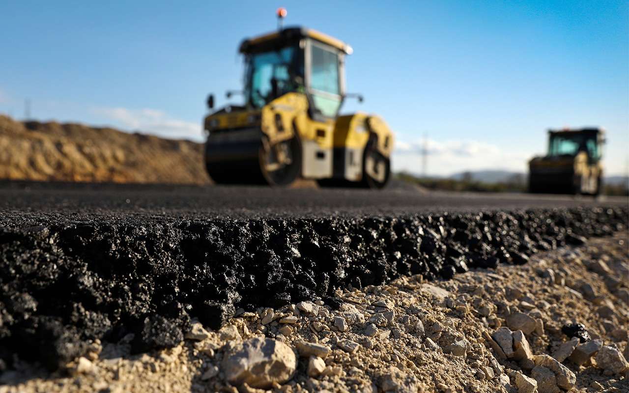 экономика строительства дорог. строительство дорог в омске. стройка дороги. строительство железных дорог книга. трасса м11 дорожное покрытие.