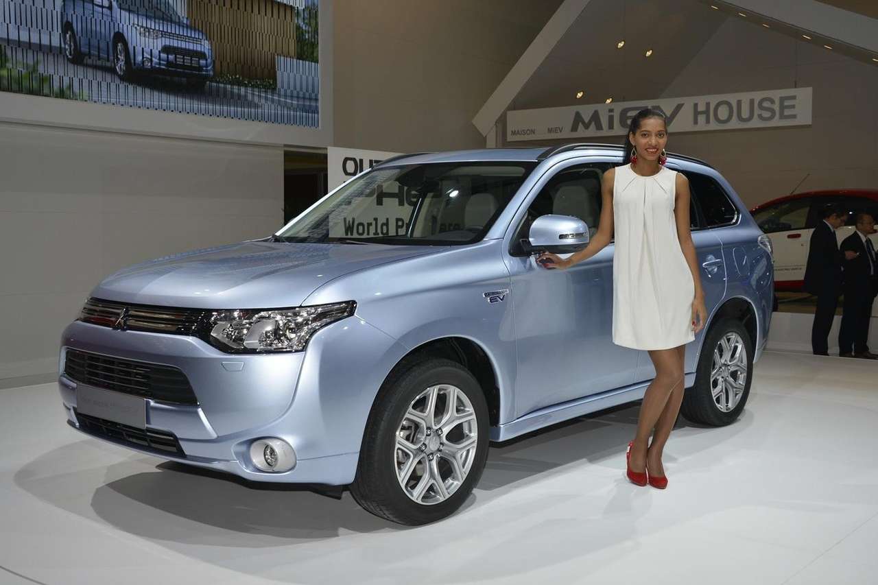 Mitsubishi приостановила выпуск Outlander PHEV и i-MiEV из-за проблем с батареями