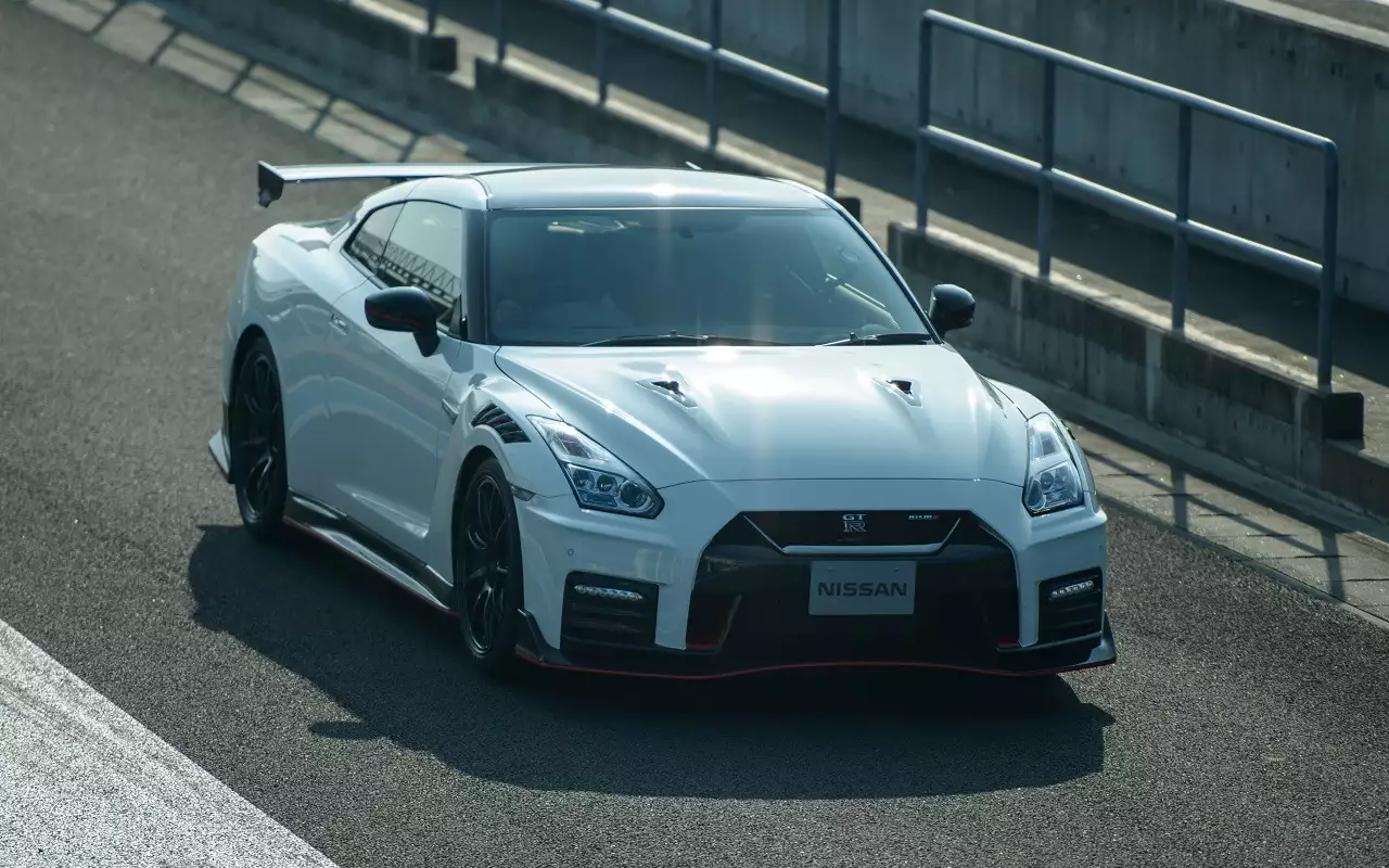 Nissan GT-R
