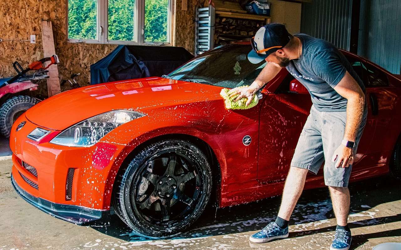 Эксперт перечислил 10 правил мойки мотора