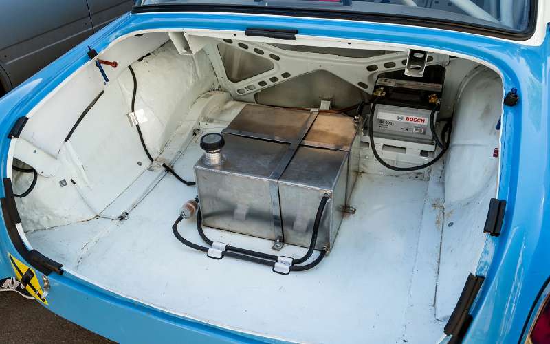 Спорт бак. Топливный бак ГАЗ 21 Волга. ГАЗ 21 багажник. Багажник ГАЗ 21 Волга. Топливный бак в багажник ГАЗ 21.