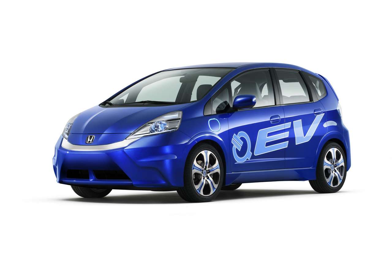 Серийный Honda Jazz на электротяге покажут в ноябре