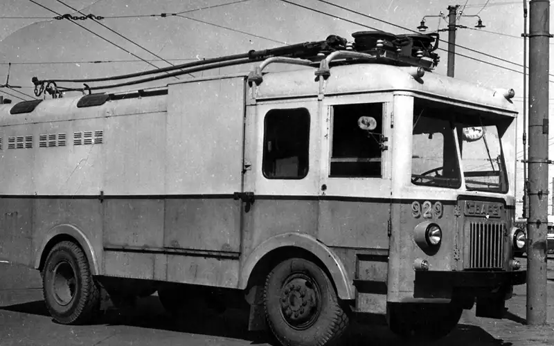 Виды наземного транспорта для детей. Грузовые автомобили автобусы и троллейбусы. Грузовой троллейбус зиу-9. Грузовые автомобили автобусы и троллейбусы. Троллейбус сварз тс-1.