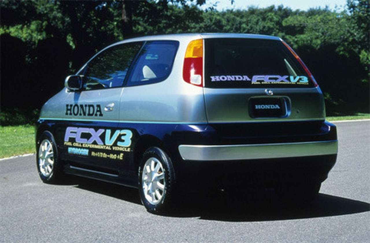 Honda тестирует водородный авто на твердом топливе