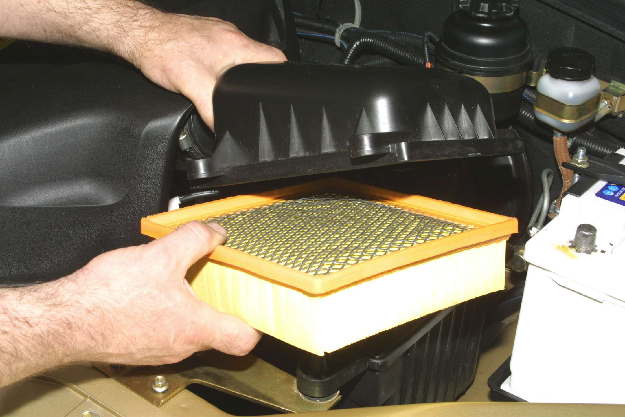 Воздушный фильтр для автономного отопителя. Воздушный фильтр двс. Cabin air filter салонный фильтр. Какой воздушный фильтр стоит у эндуро 200. Воздушный фильтр в машине для чего нужен.