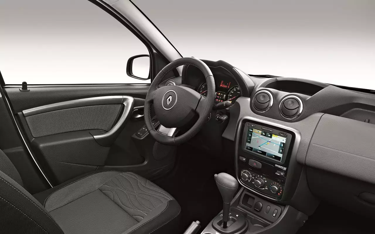 Живучая подвеска, простые моторы — добротный кроссовер за миллион!