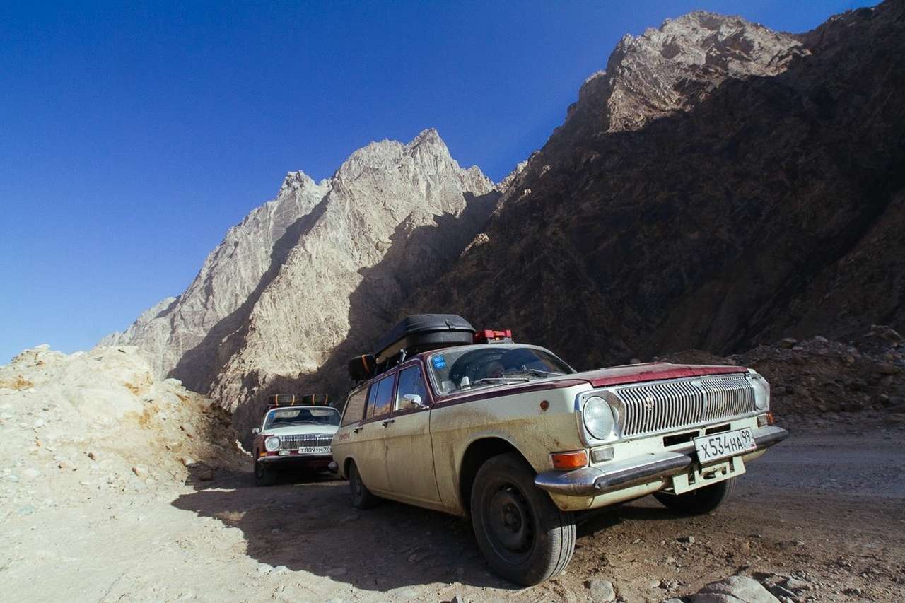 Путешествие из Москвы на Бали: 24 тысячи км на 24-х Волгах