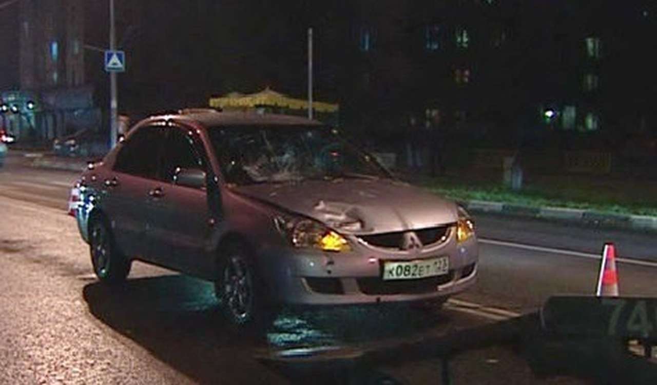 Пьяный полицейский, сбивший пешеходов в Москве, уволен из МВД