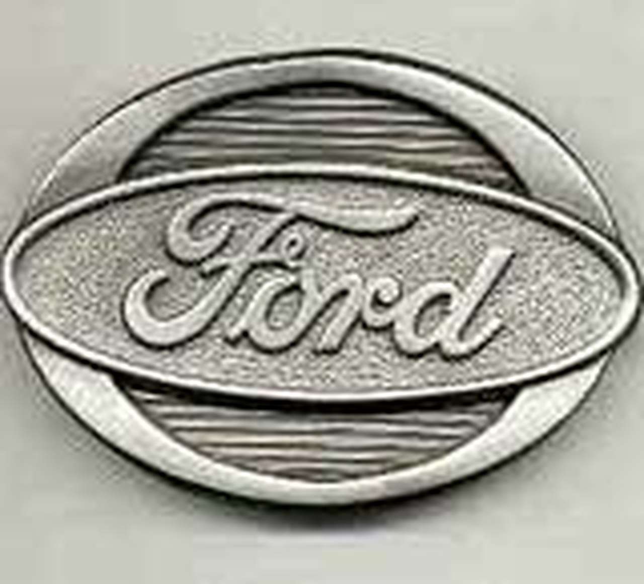 Ford переживает спад продаж