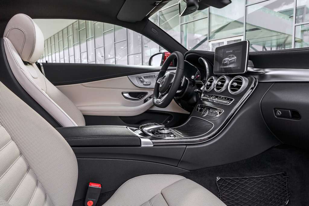 Как подключить телефон к мерседесу w205