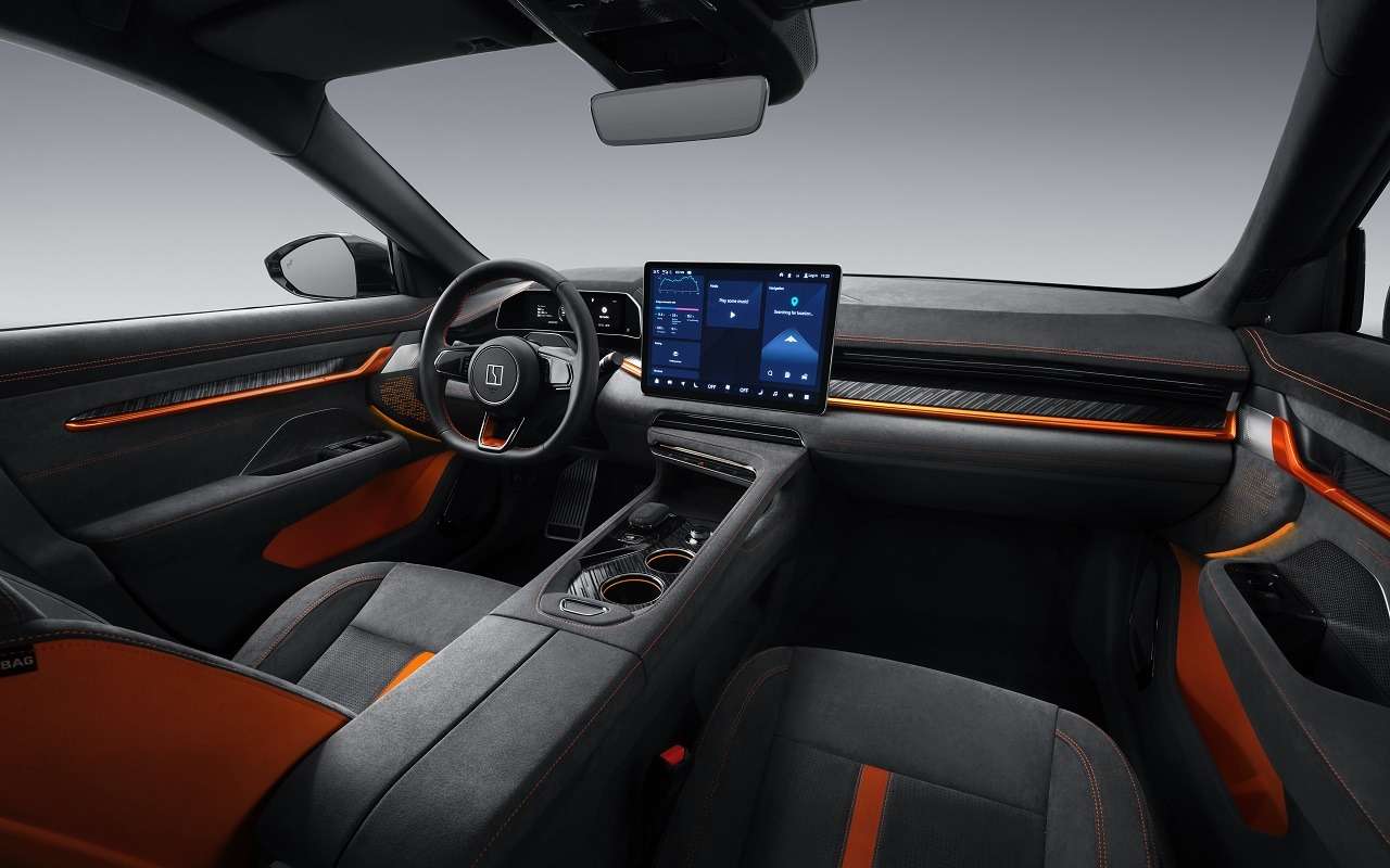 Интерьер современного Zeekr 001 Sport Edition