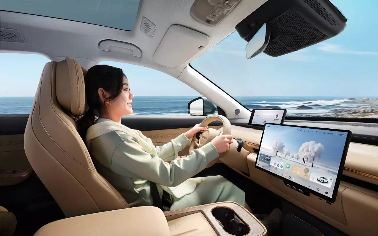 Салон Exeed Exlantix ET