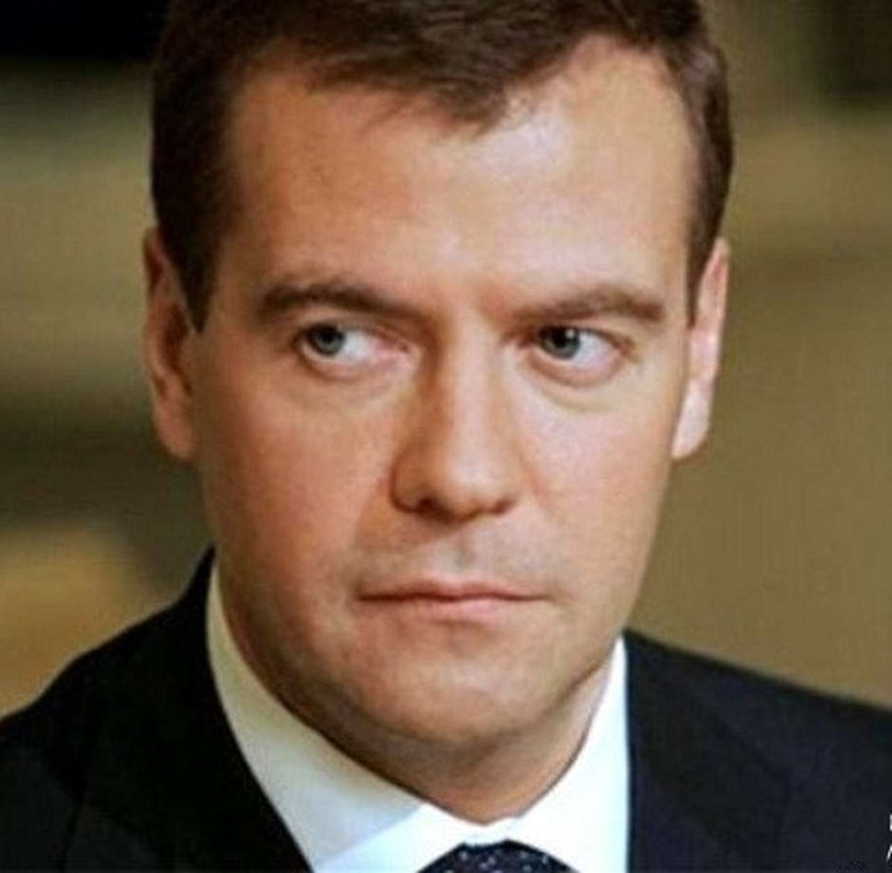 Медведев: 500 руб. за парковку – издевательство даже для Москвы