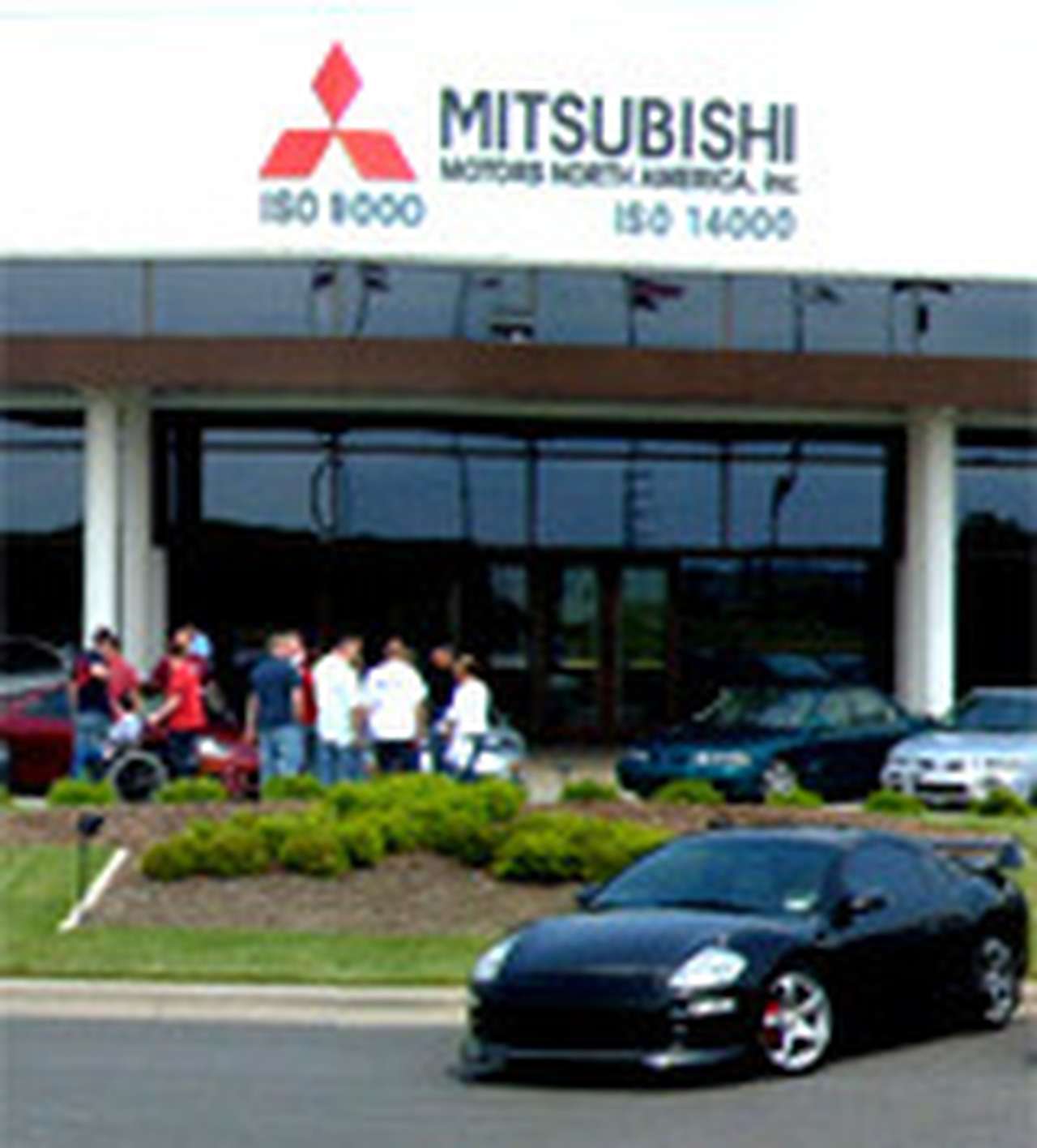 Mitsubishi сокращает производство в США