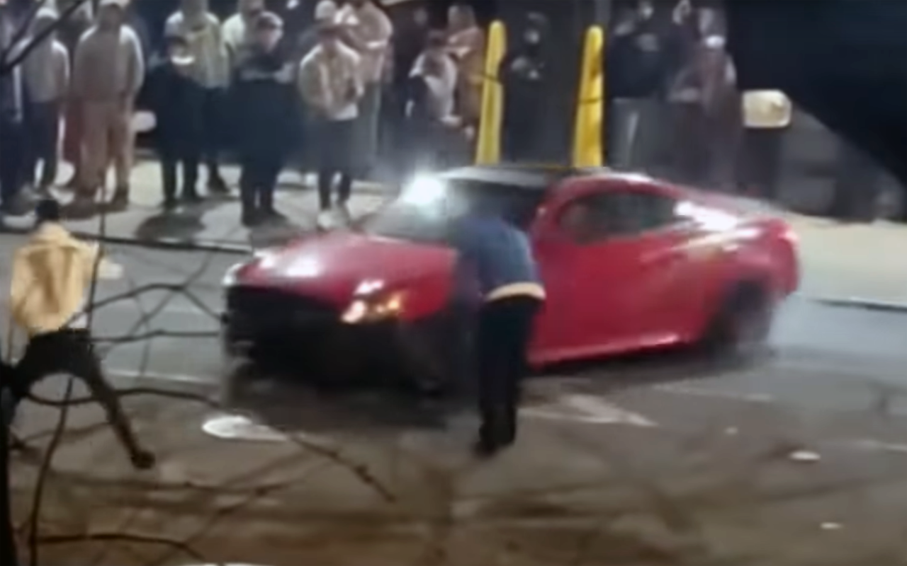 Рисковый дрэг-рейсинг: зевака получил переломы черепа и рук