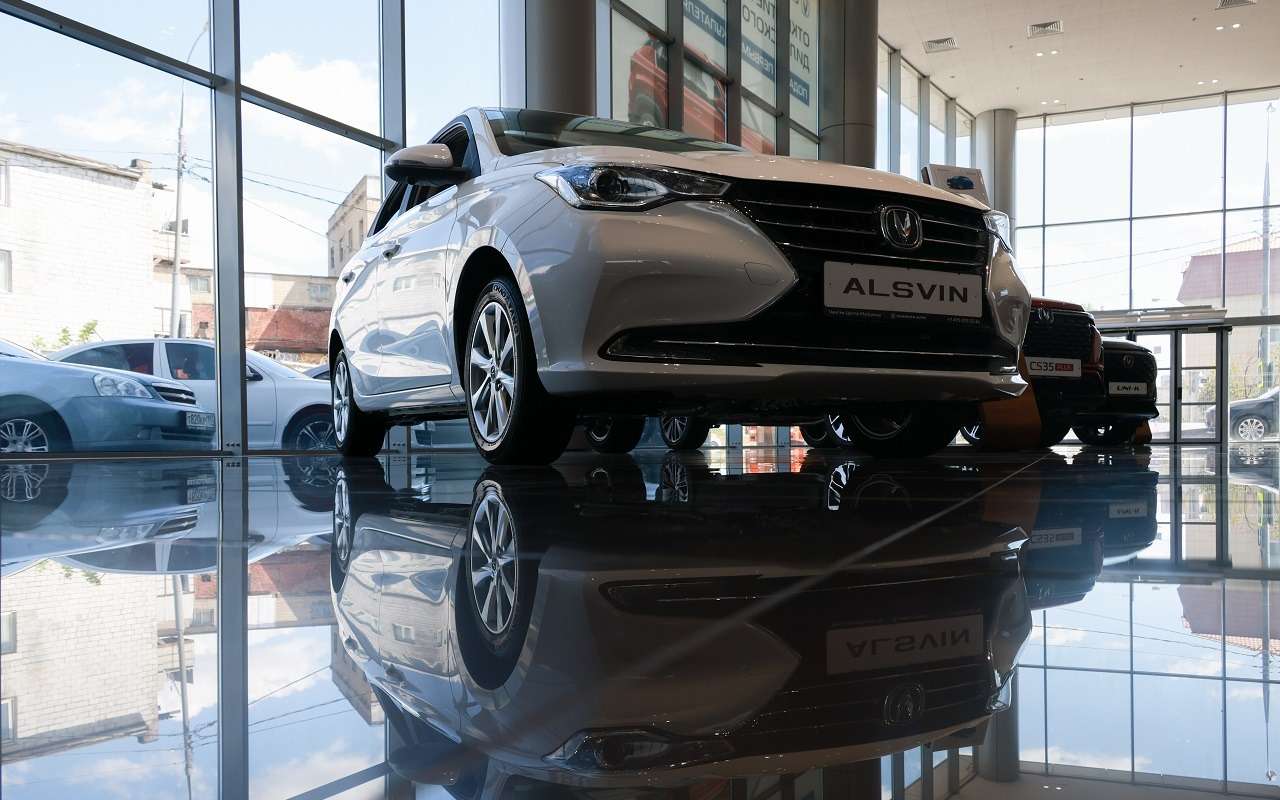 Россияне все чаще покупают «китайцев» с пробегом: эти модели пользуются спросом