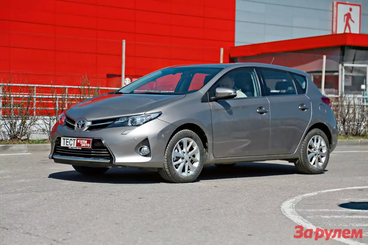 Toyota Auris 1,6AT: в поисках золотой середины