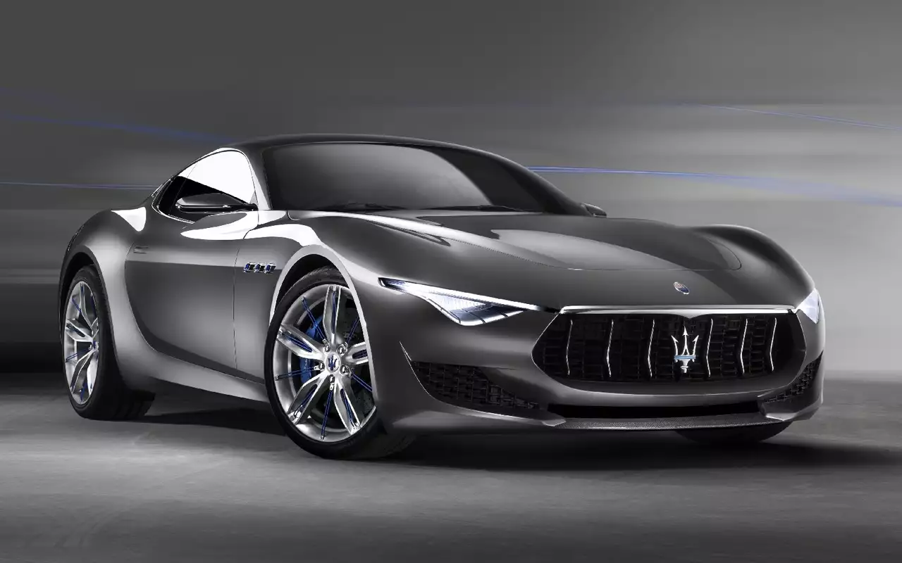 Maserati Alfieri показали в виде концепт-кара еще в 2014 году, дата выхода серийной версии до сих пор официально не объявлена.