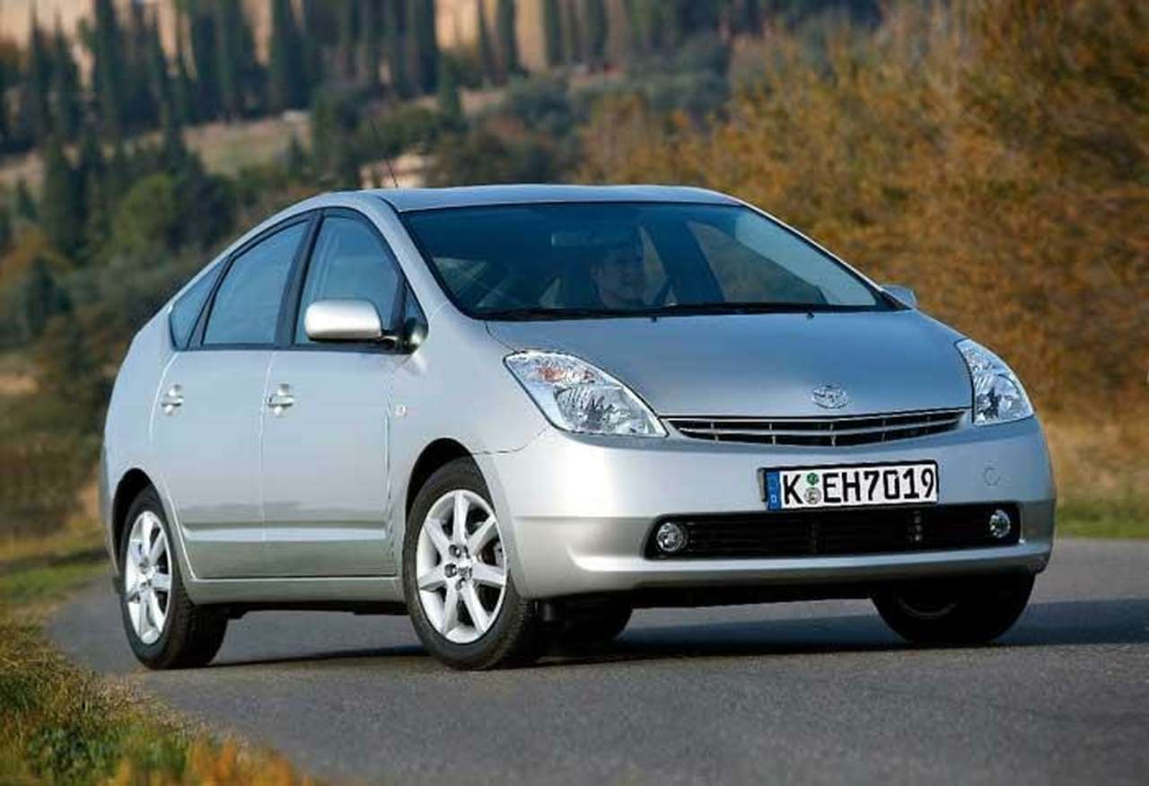 Гибрид Toyota Prius снова победил в тестах на токсичность