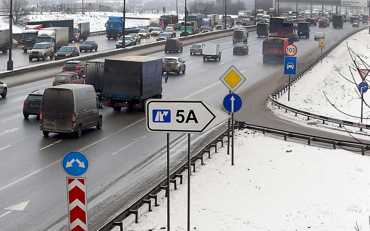 Торговые центры на МКАД обяжут построить приемлемые съезды