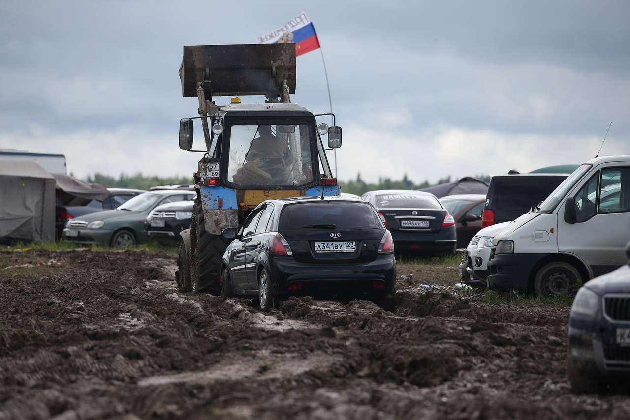 Трактористы из Конакова заработали на "Нашествии" по 500 тысяч рублей
