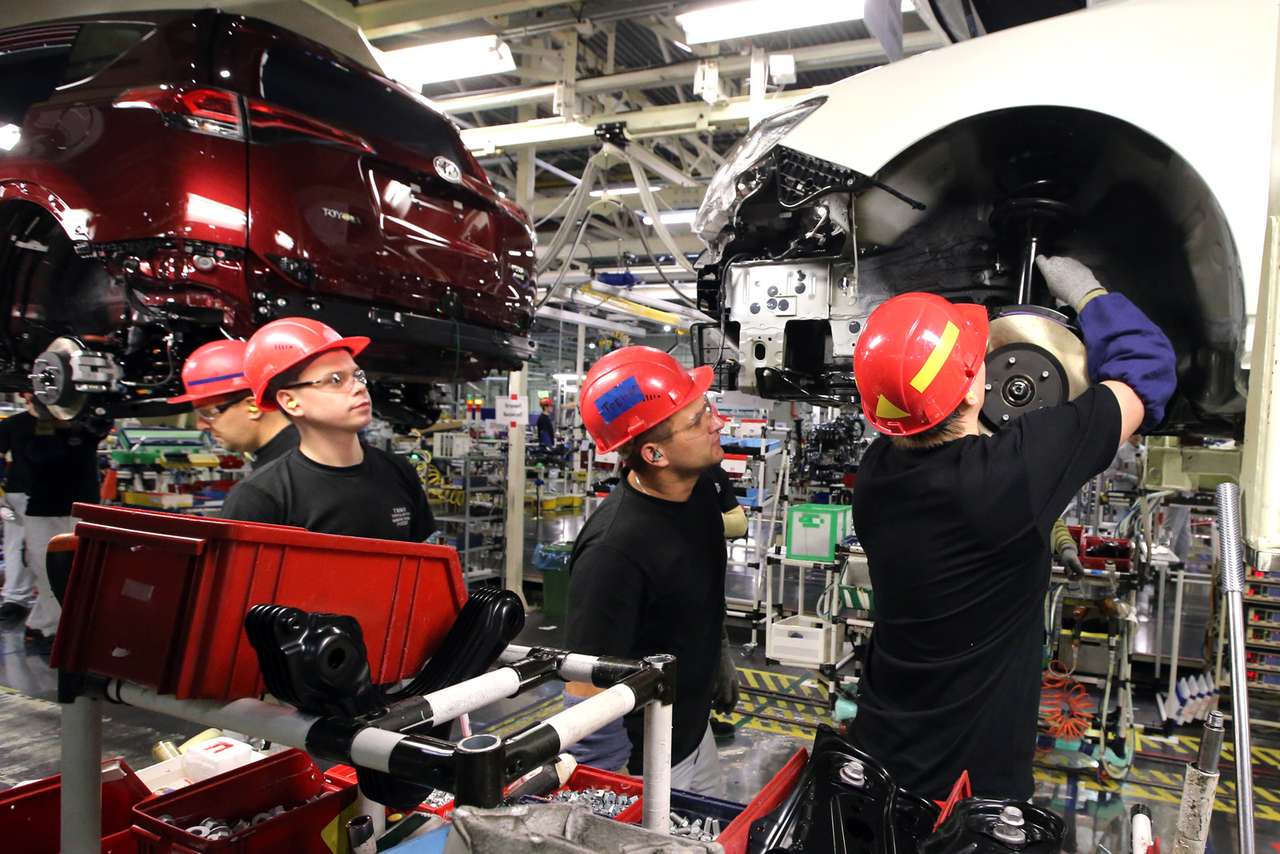 Правительство России придумало новые льготы для автопроизводителей