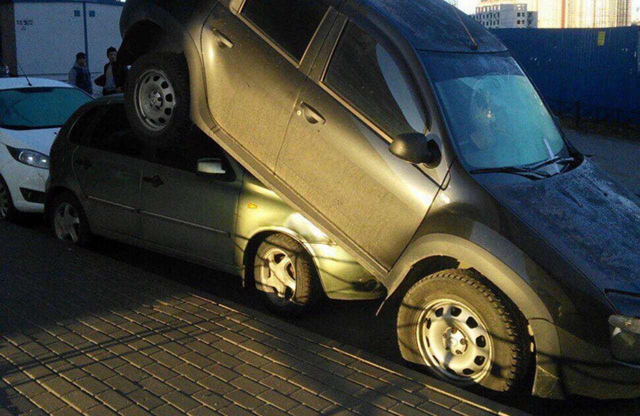 Старая Хонда забросила Дастер на Калину. Полиция ищет виновного