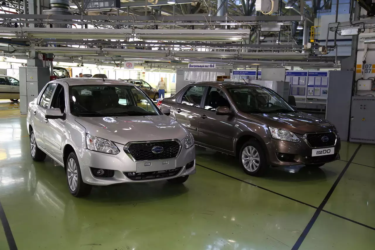 «Датсуны» на линии контроля качества