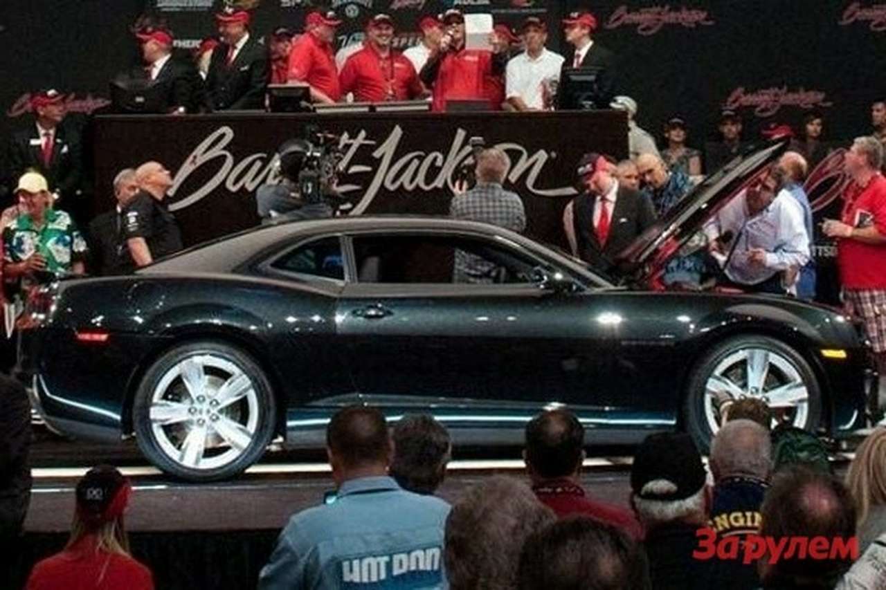 Порядковый номер автомобиля – 69-й – выбран неслучайно: ровно столько оригинальных ZL1 1969 года увидело свет. Те Camaro комплектовались полностью алюминиевым семилитровым мотором V8 мощностью 436 сил. Впрочем, ходят слухи, что двигатель на самом деле выдавал порядка 500 «лошадей»