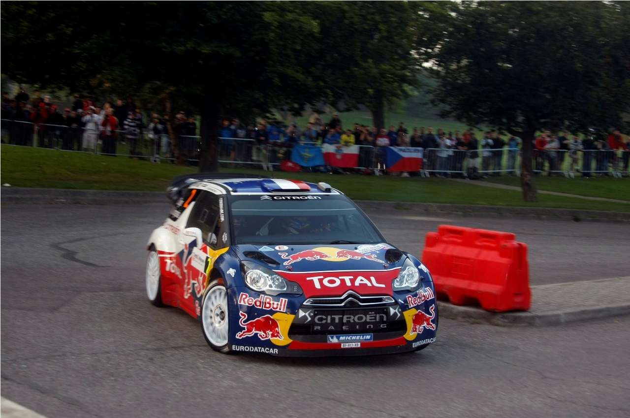 После "Ралли Франция" на счету экипажа Ожье-Инграссия уже пять побед на этапах чемпионата мира в этом году и семь - за всю карьеру