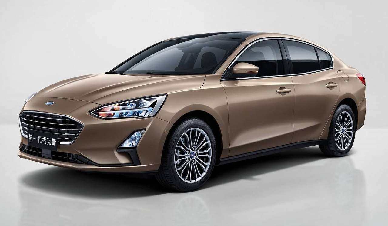 Новый Ford Focus в кузове седан: к чему прикрутили багажник?