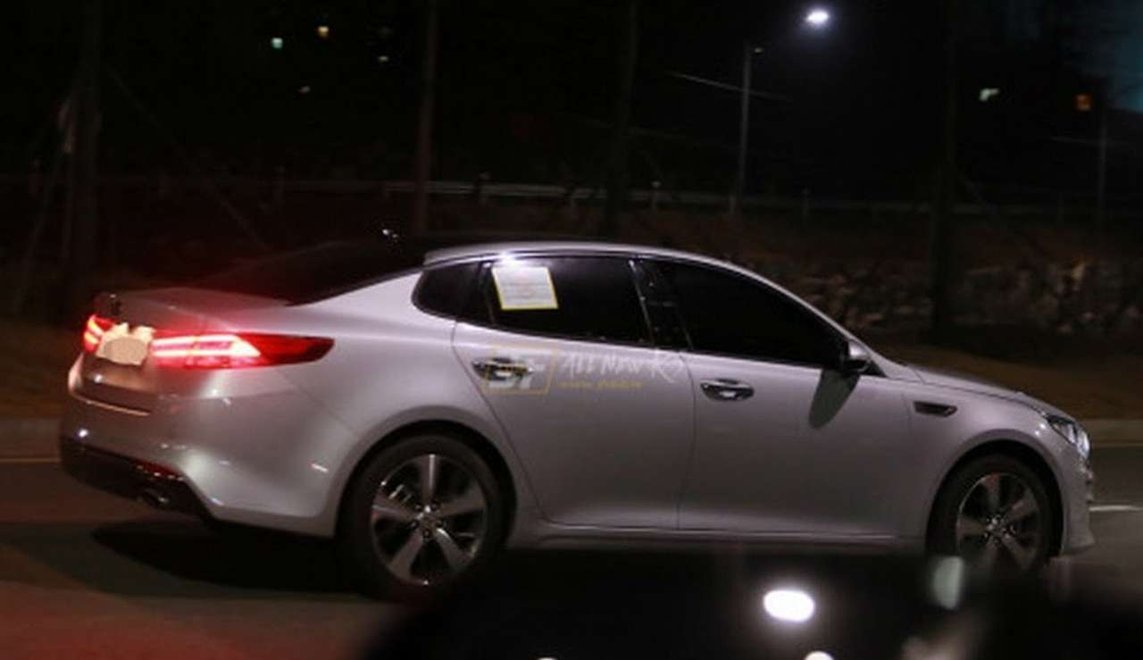 Новый седан Kia Optima «засветил» корму