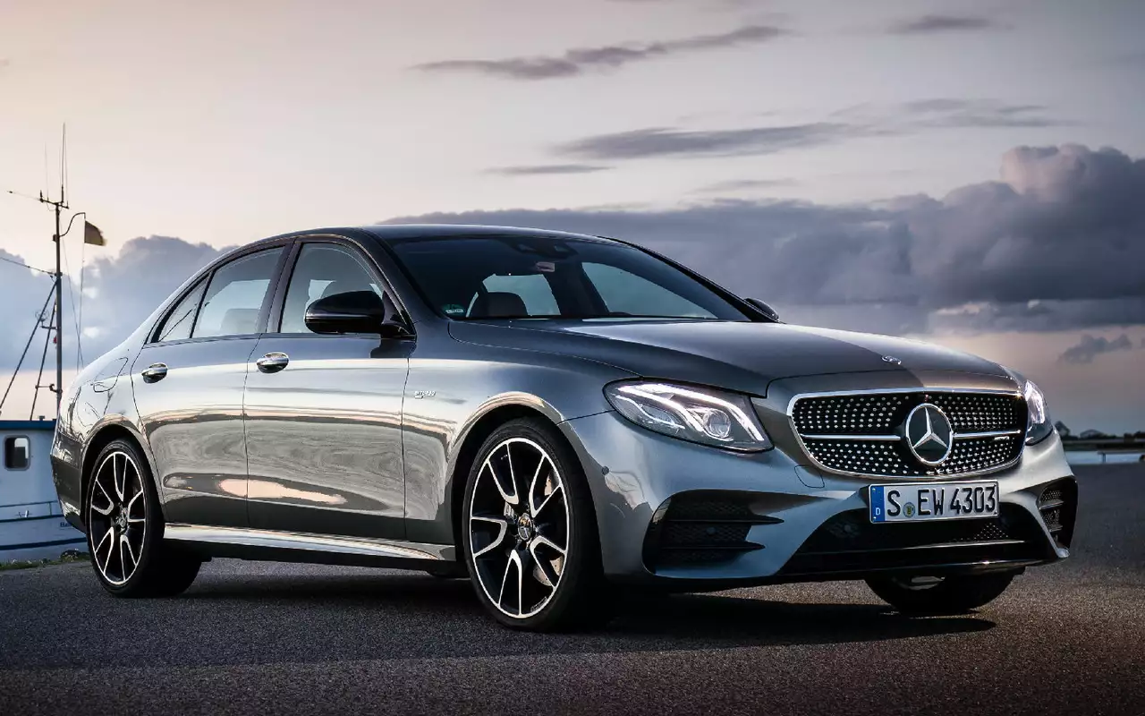 Погорели на стартерах: Daimler отзовет по всему миру миллион автомобилей