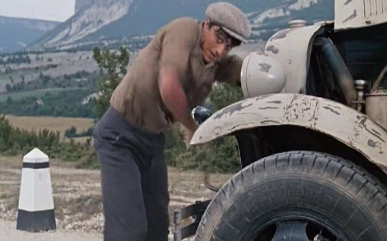 Так пускали моторы не только в комедиях.