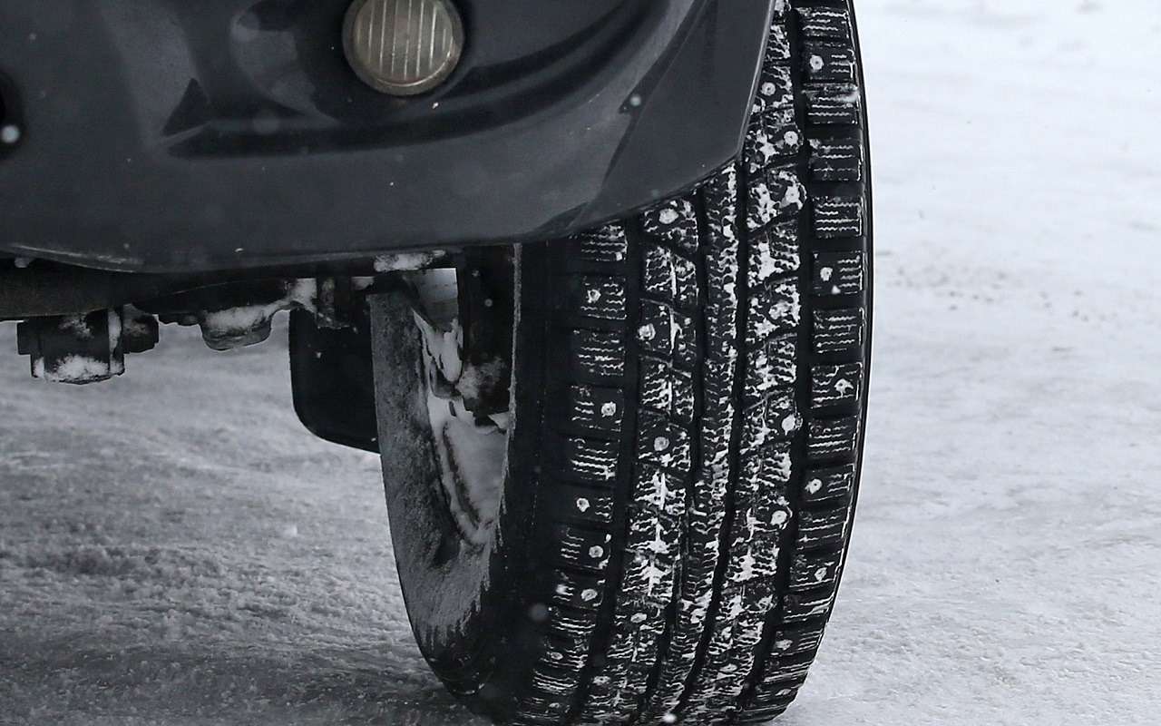 Недорогие и добротные «шипы» — называем лучшие варианты на зиму!