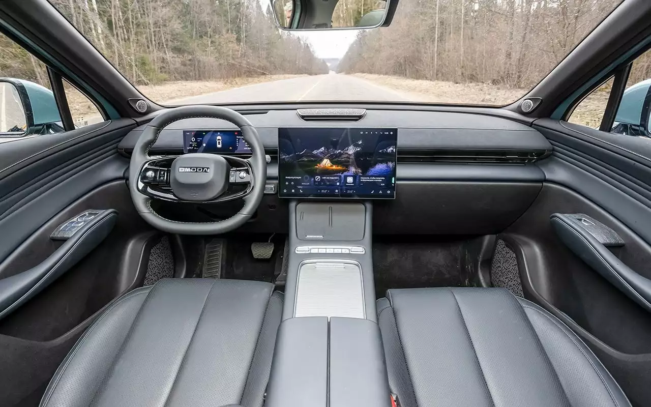 Интерьер Omoda C7