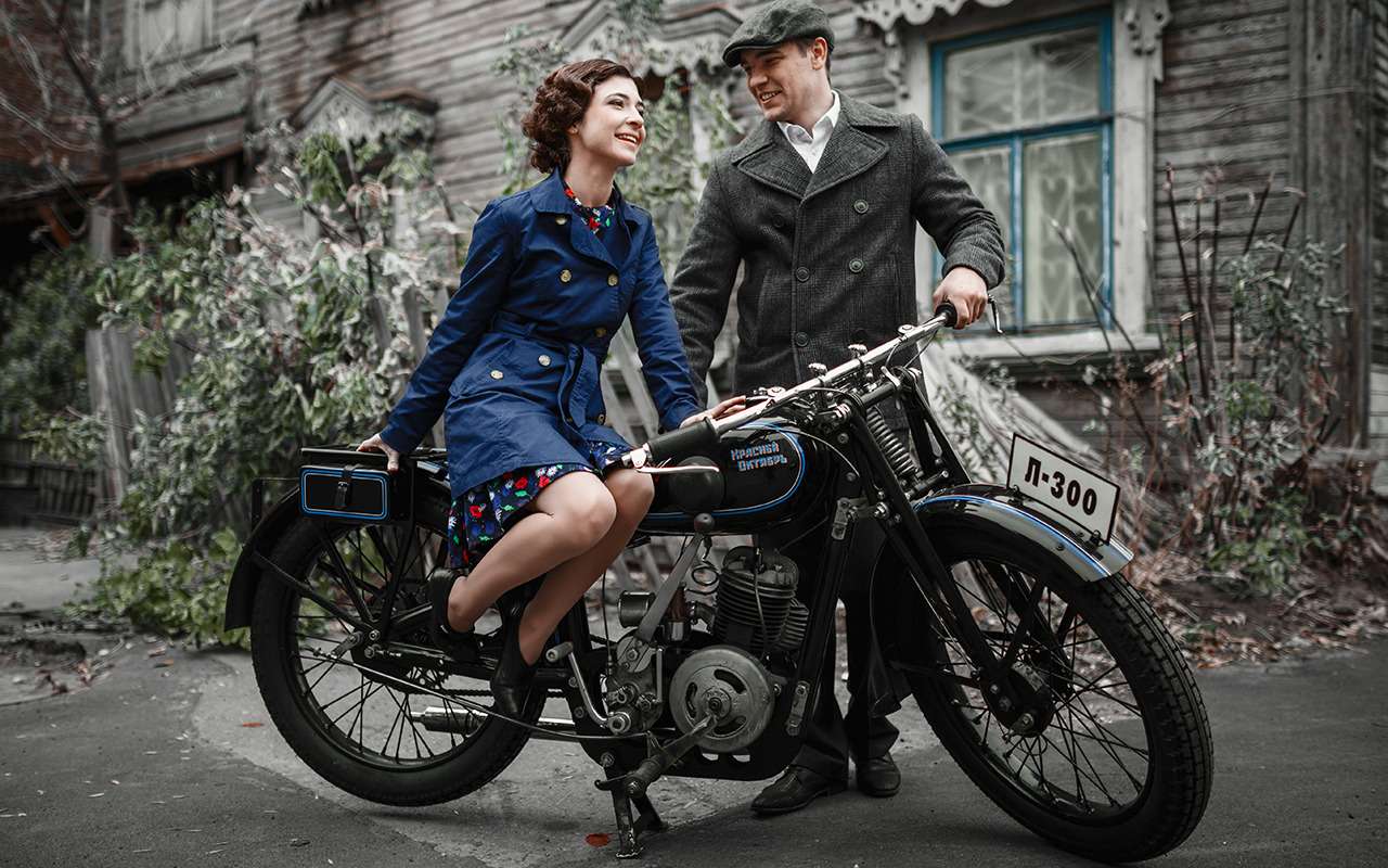 Из женщин на «октябрятах» выступали и становились чемпионками и рекордсменками Союза в конце 1930-х годов Ирина Владимирова, Лидия Свиридова и Галина Теплякова. За почетный переходящий приз боролись состоящие из 5 спортсменов команды четырех предприятий: завода «Красный Октябрь» (на Л-300); Таганрогского инструментального завода имени Сталина (на ТИЗ-АМ-600); Подольского машиностроительного завода (на ПМЗ А-750) и Ижевского мотоциклетного (на ИЖ-7).