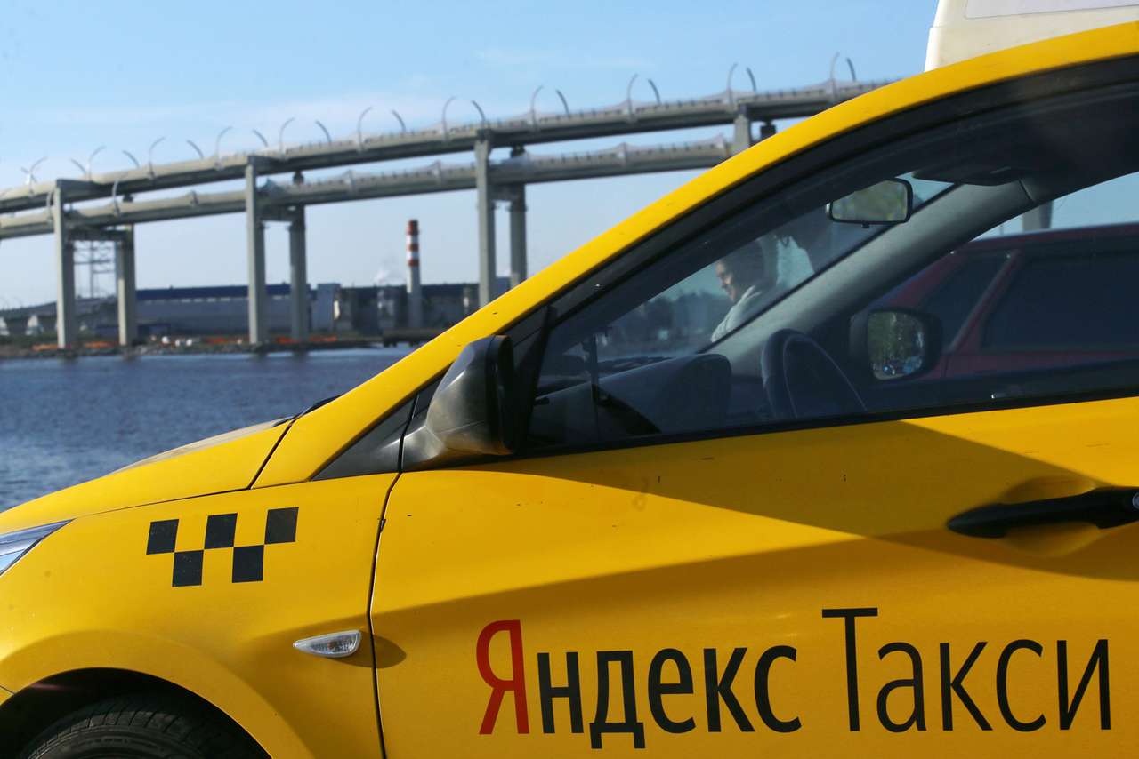 10 самых популярных моделей автомобилей среди таксистов