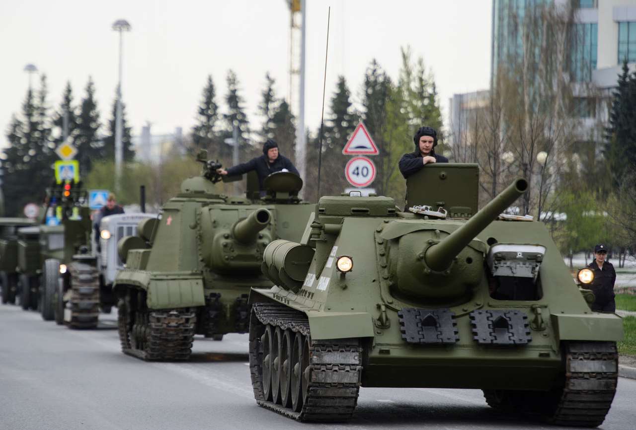 Дороги перед парадом Победы проверили лазером