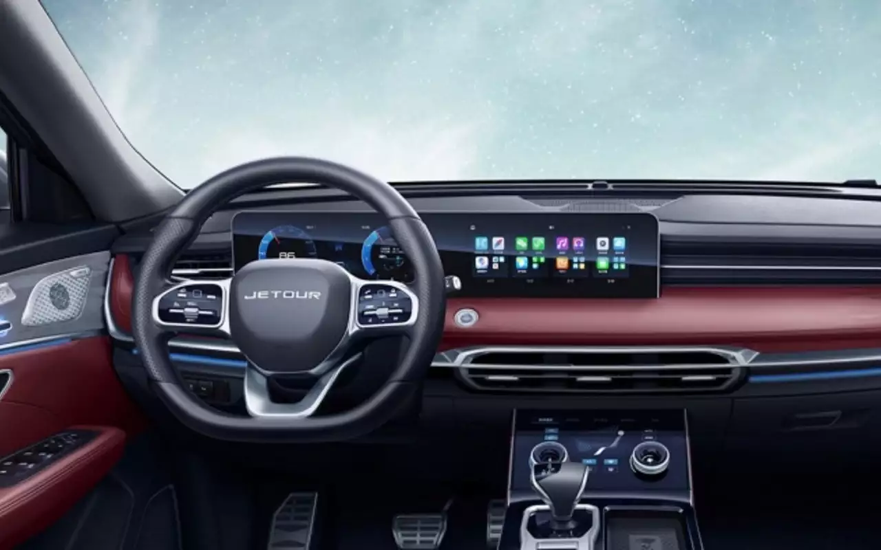 Интерьер Jetour X70 Plus 2025